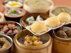 Bourdain included Tim Ho Wan on his _dream list_ of vendors and it is As the world_s _cheapest_ Michelin-starred restaurant.